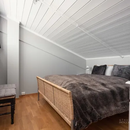 Sentral Leilighet Pa Solli Apartamento *