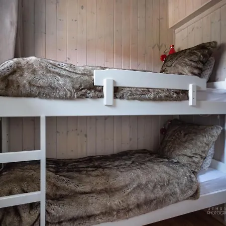 Sentral Leilighet Pa Solli Apartamento